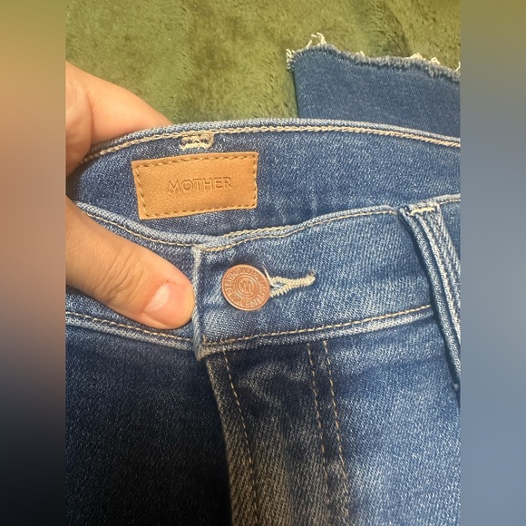 Mother Mid Rise Rambler Jean - Picture 4 of 10